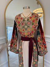 Load image into Gallery viewer, Green Embroidered Thobe Sale
