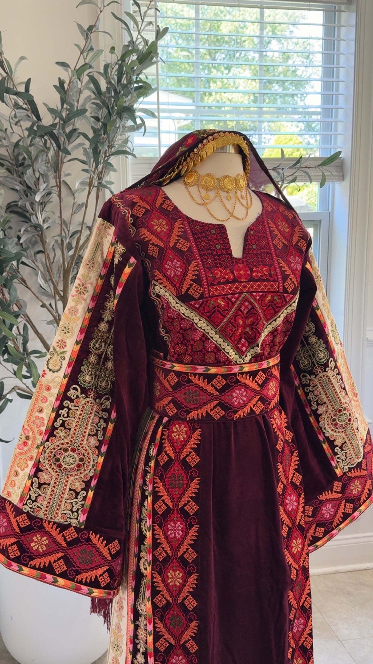 Traditional Thobes LaFarrahBoutique Traditional Thobes LaFarrahBoutique
