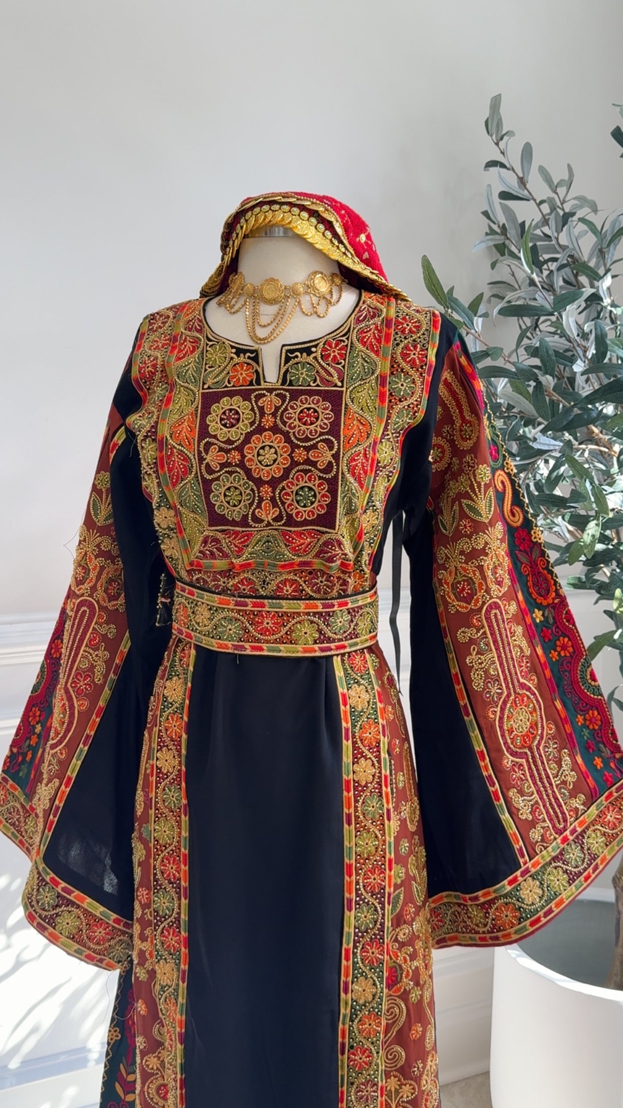New Kharaz Malika Thobe Sale