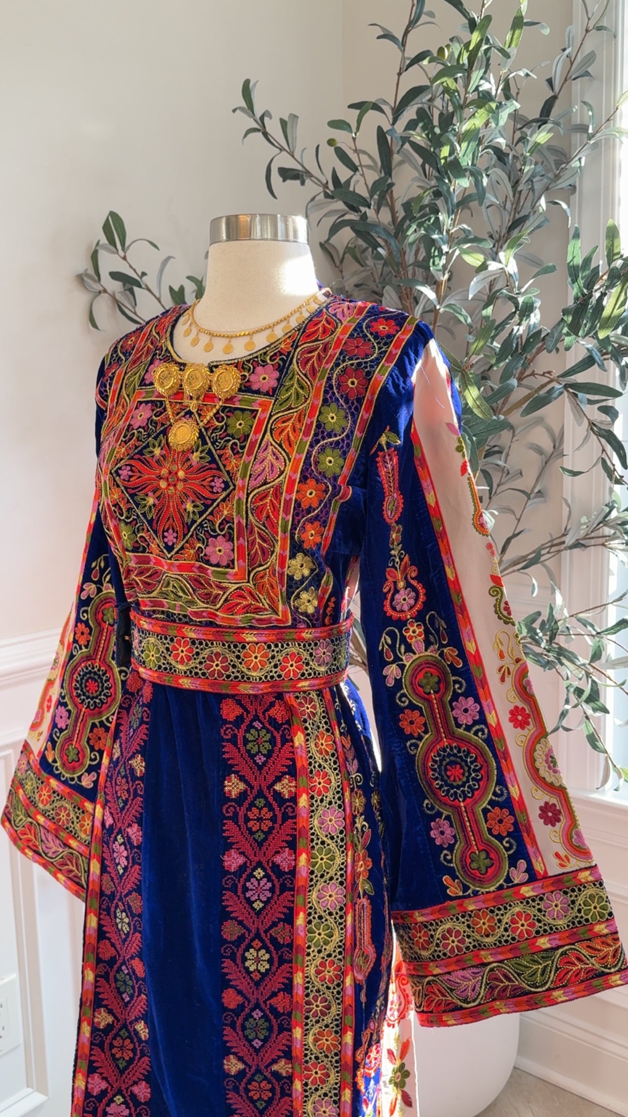 New Royal Blue Malika Velvet Thobe Sale