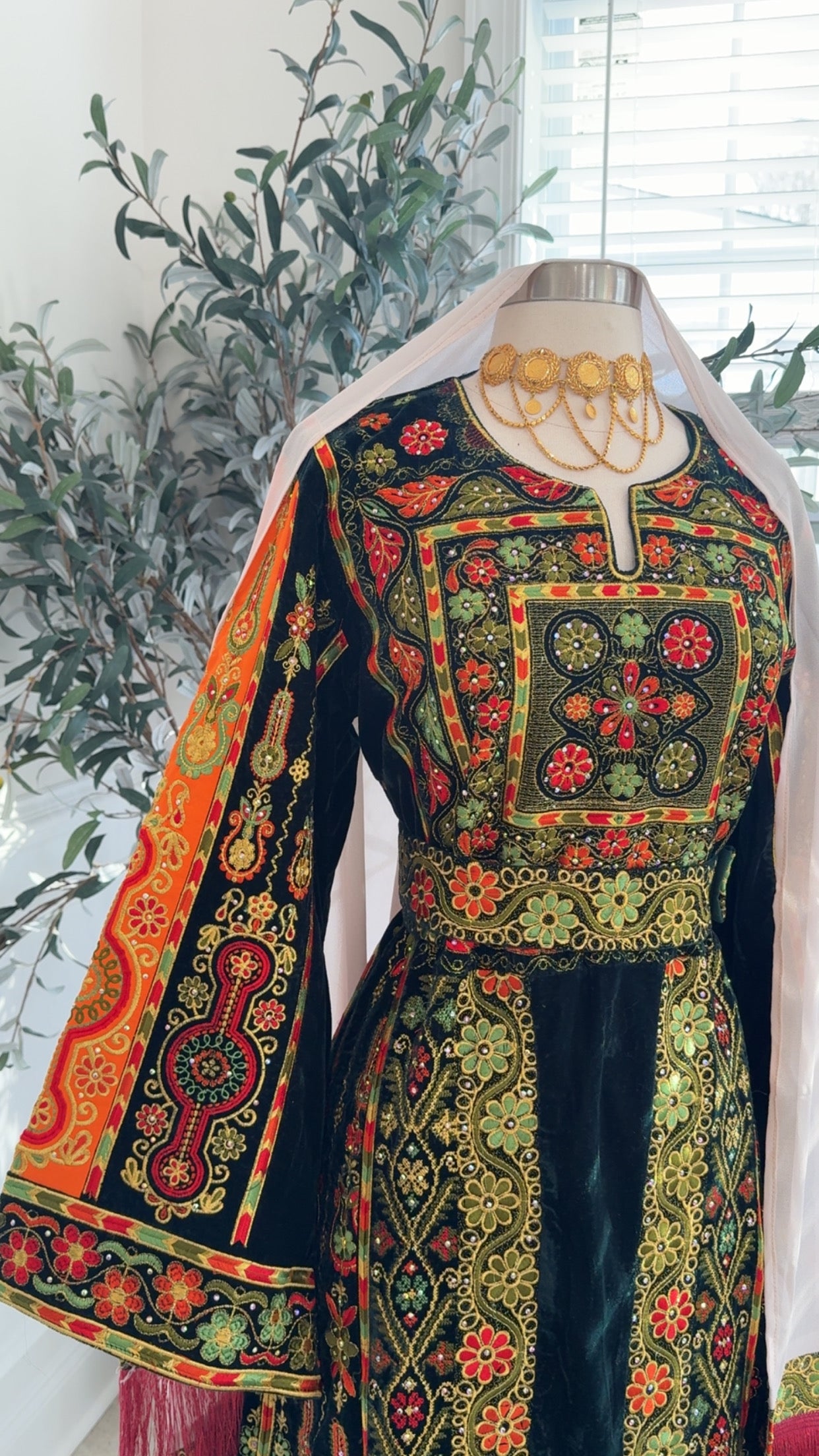 New Green Velvet Malika Thobe