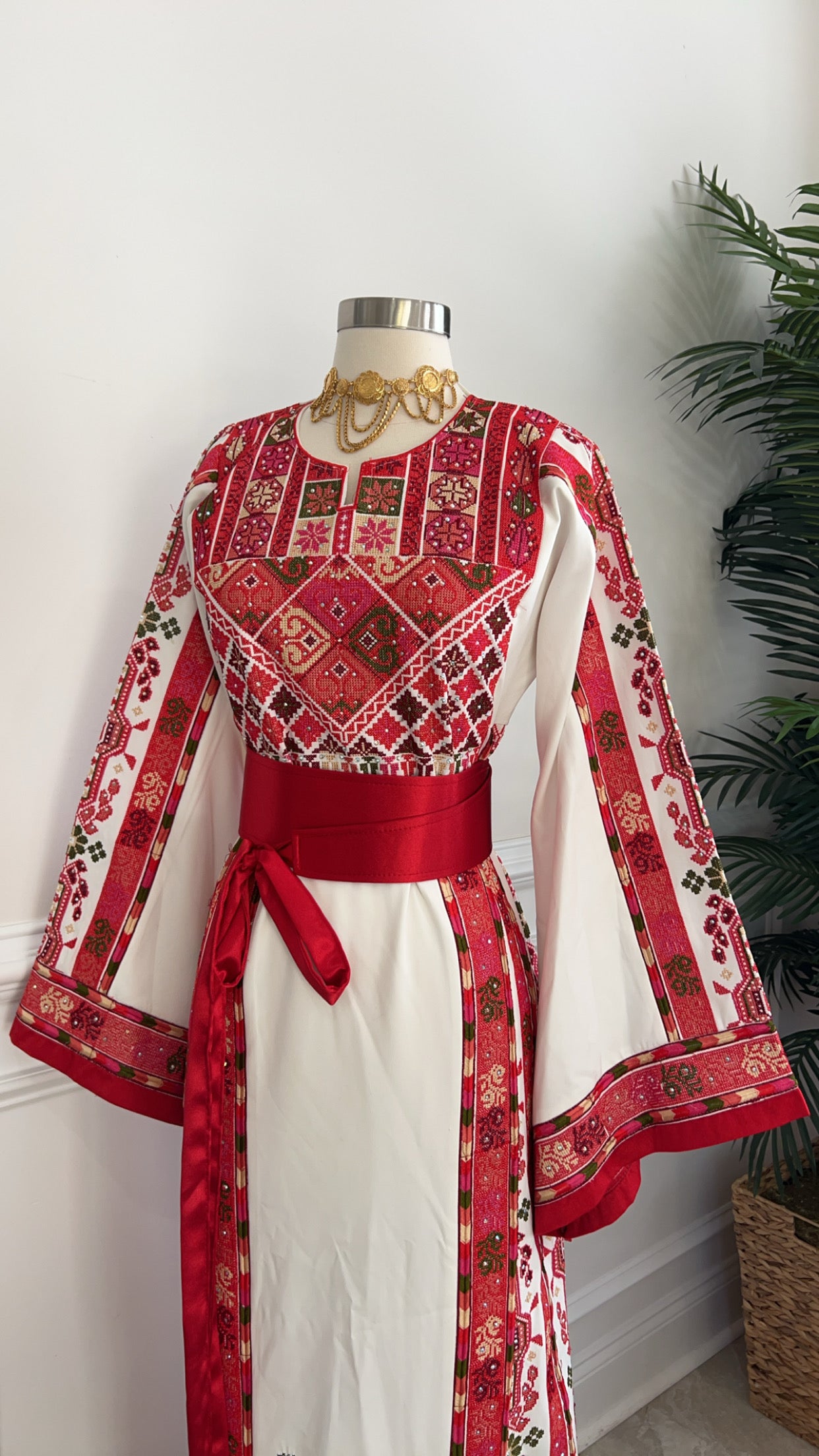 New white with Red Embroidery Thobe Sale