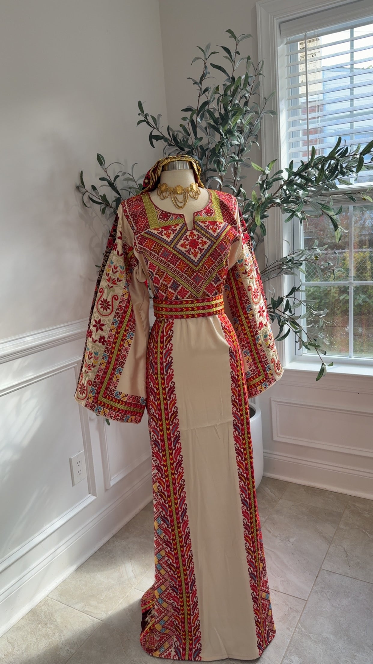 New Beige Floral Thobe