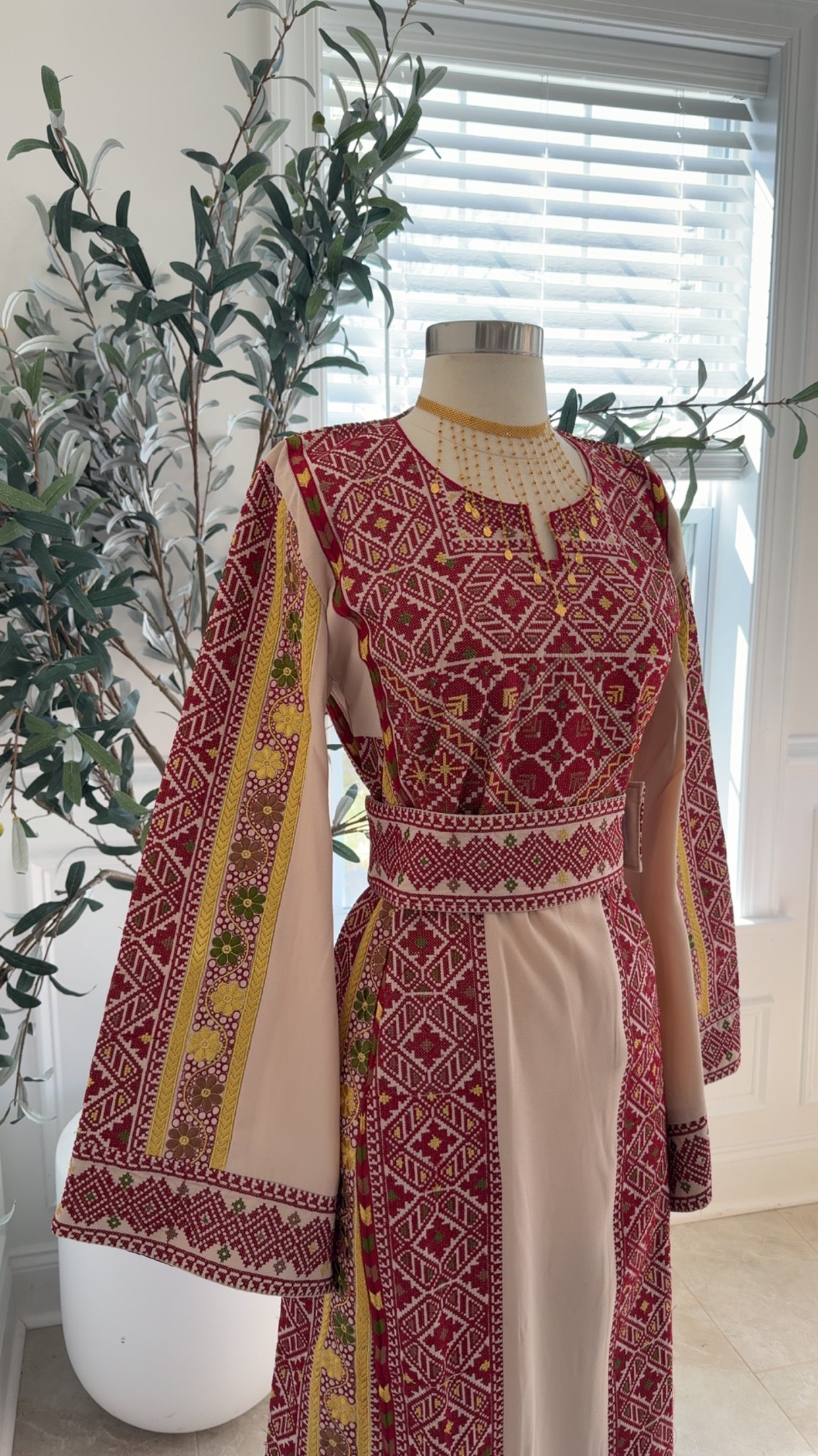 New Beige with Red Simple Floral Thobe