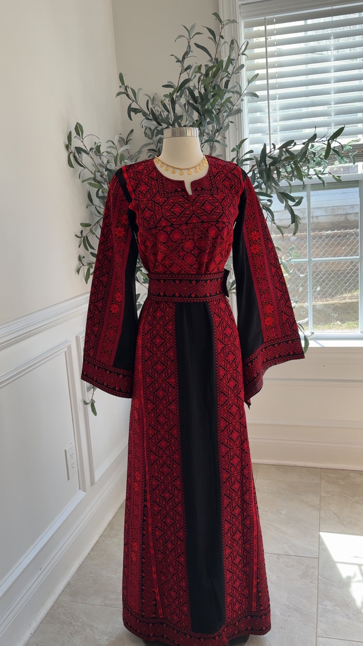 New Red/Maroon Simple Floral Thobe