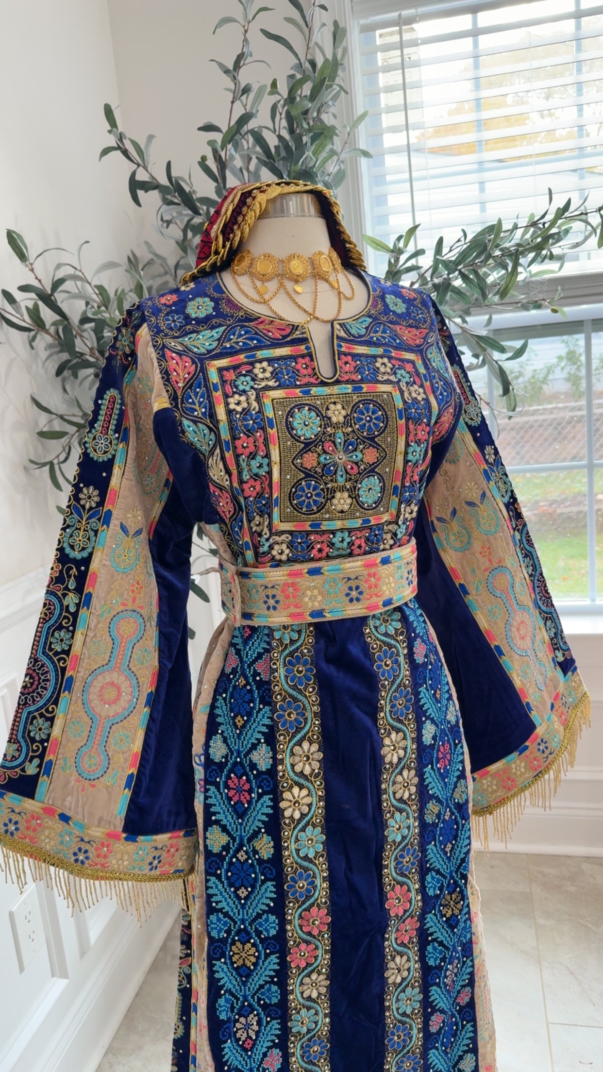 New Royal Blue Velvet Malika Thobe Sale