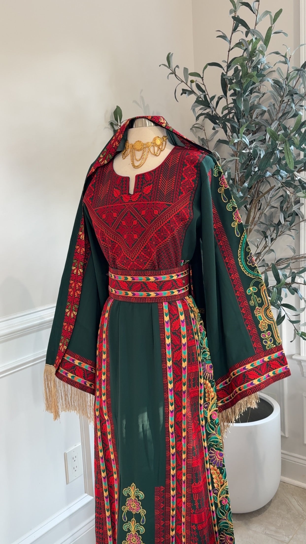 palestinian dress Marwa Fashion Thobe for Women This is a two pieces item Mideast in Pictures: Palestinian models