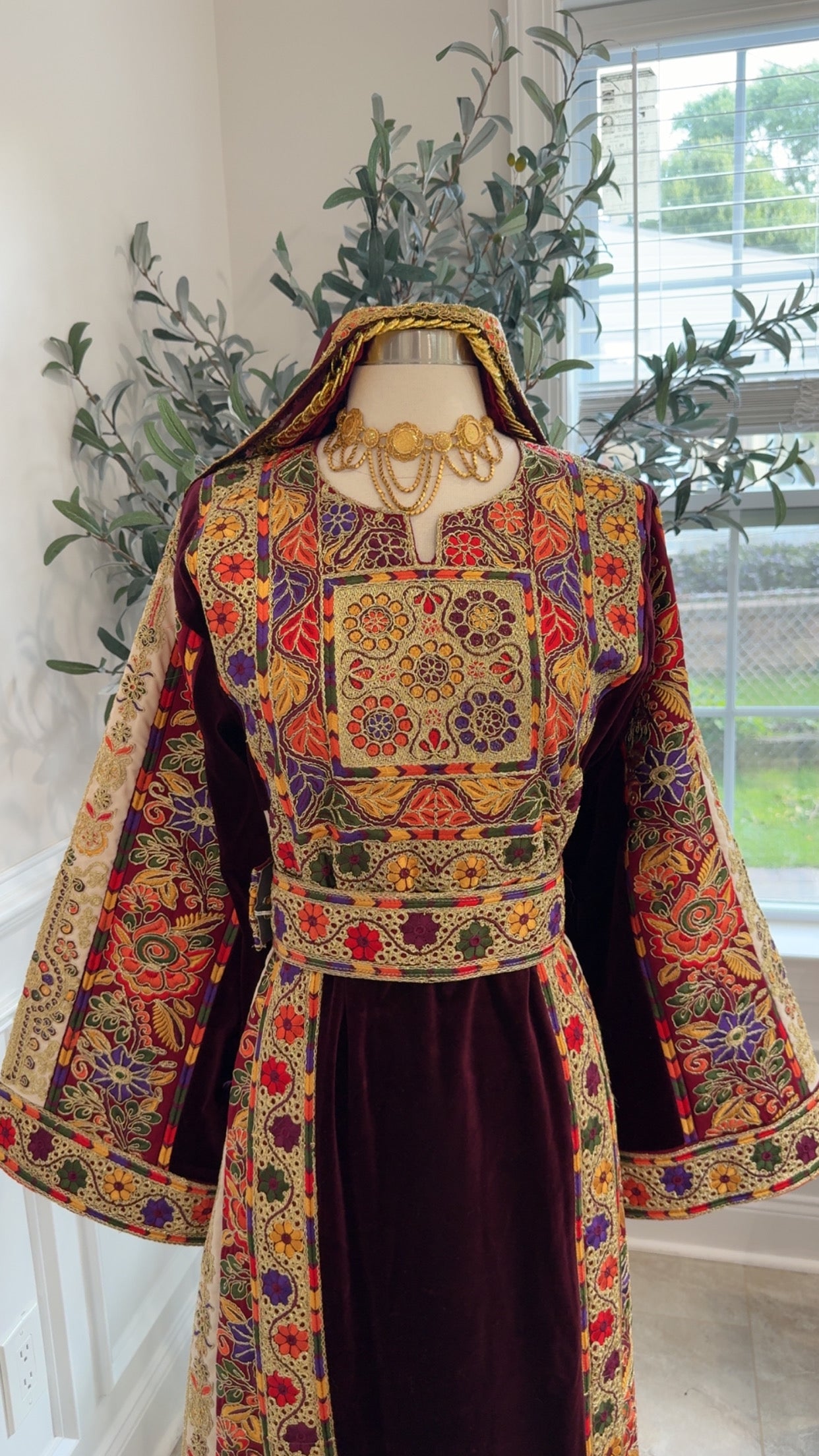 New Burgundy Floral Velvet Thobe