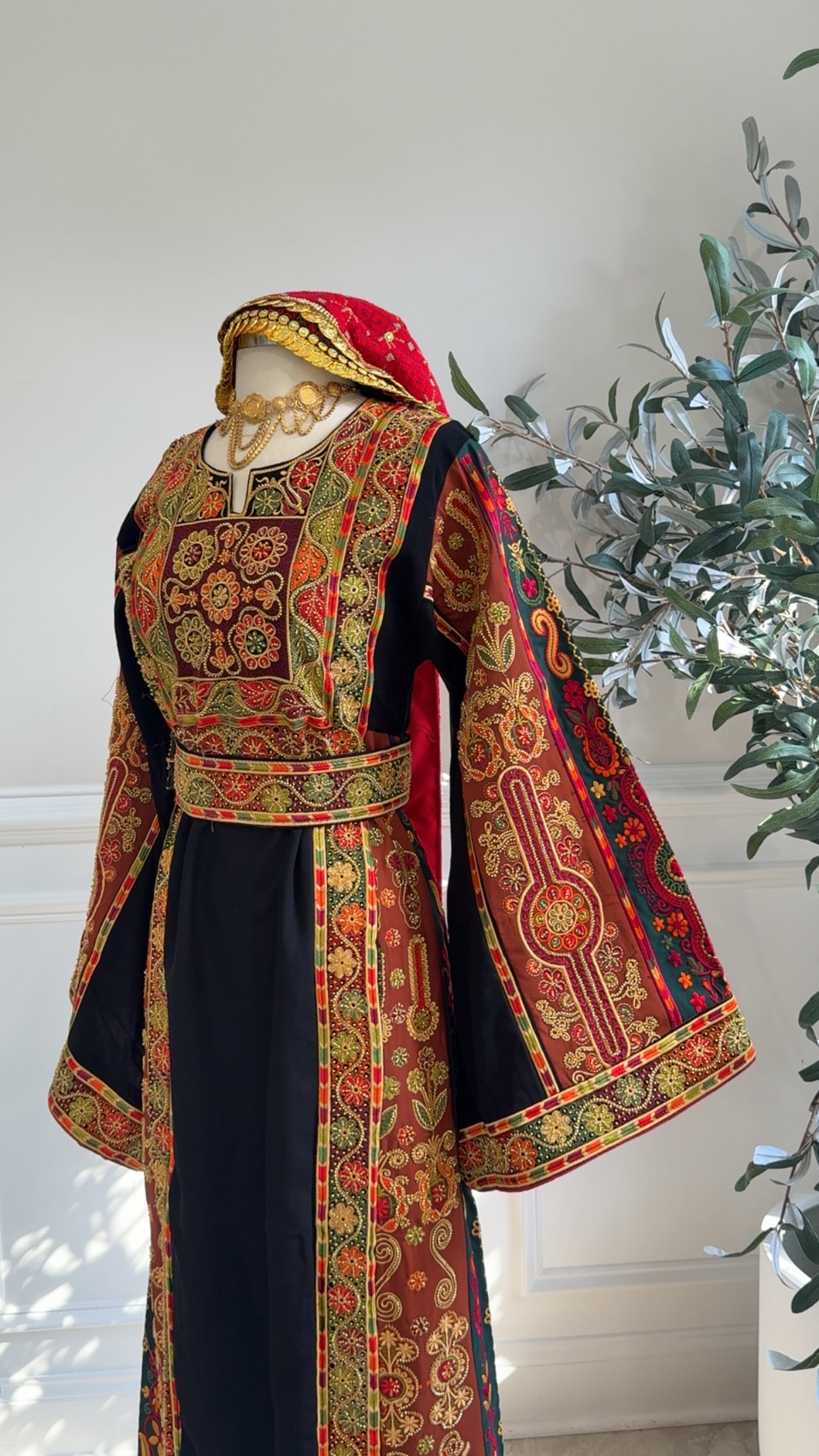 New Kharaz Malika Thobe Sale