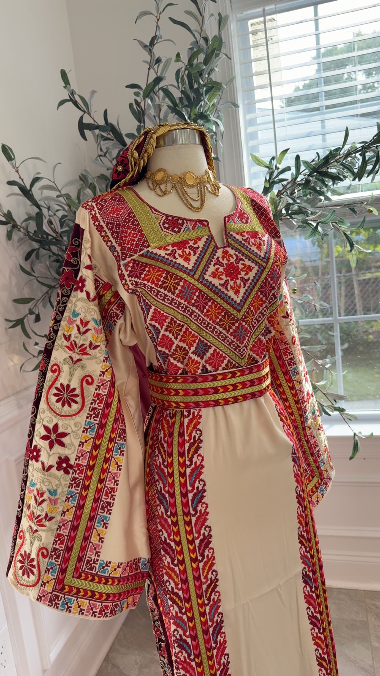 New Beige Floral Thobe