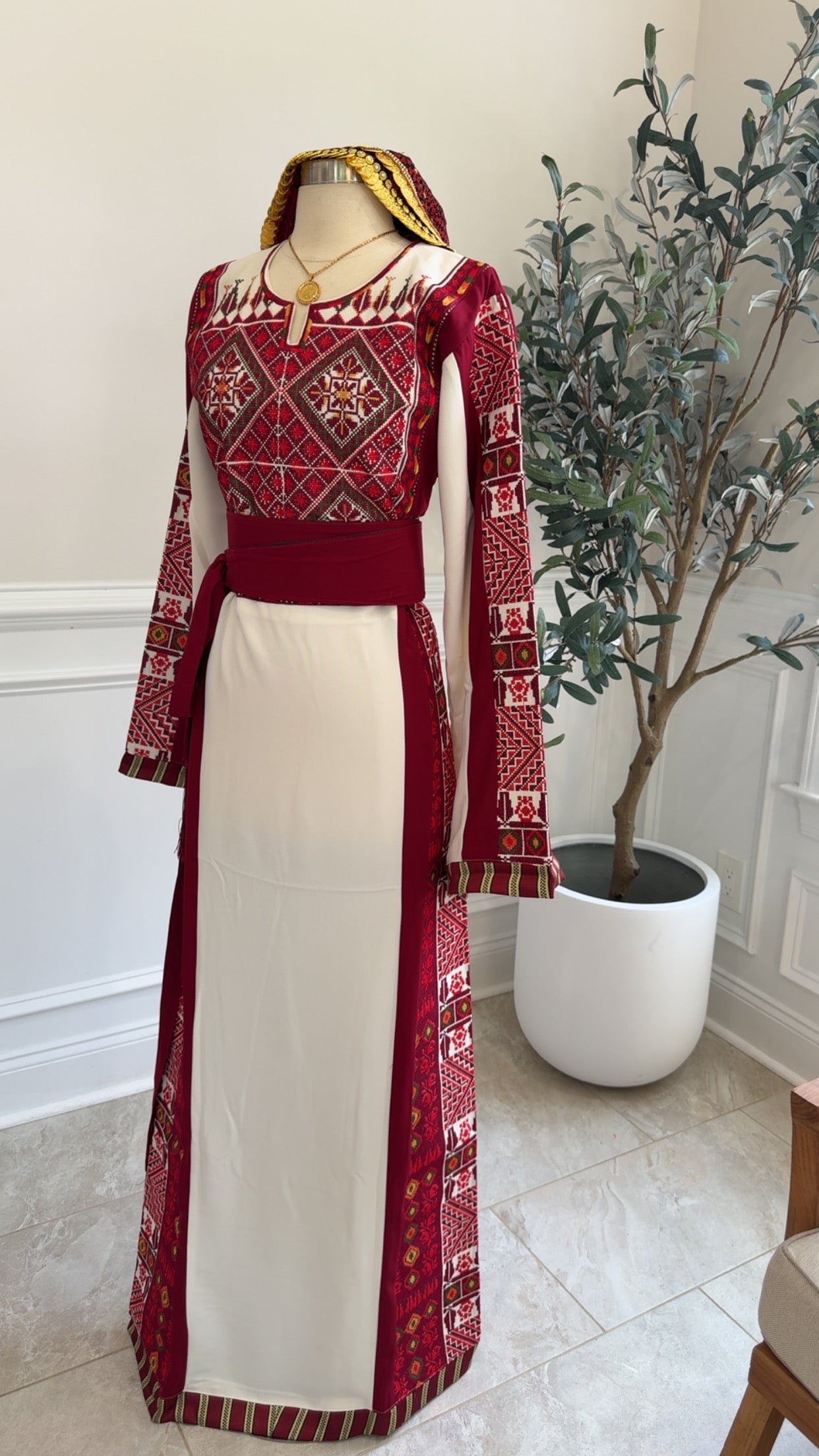 New Maroon Solid Majdlawi Thobe
