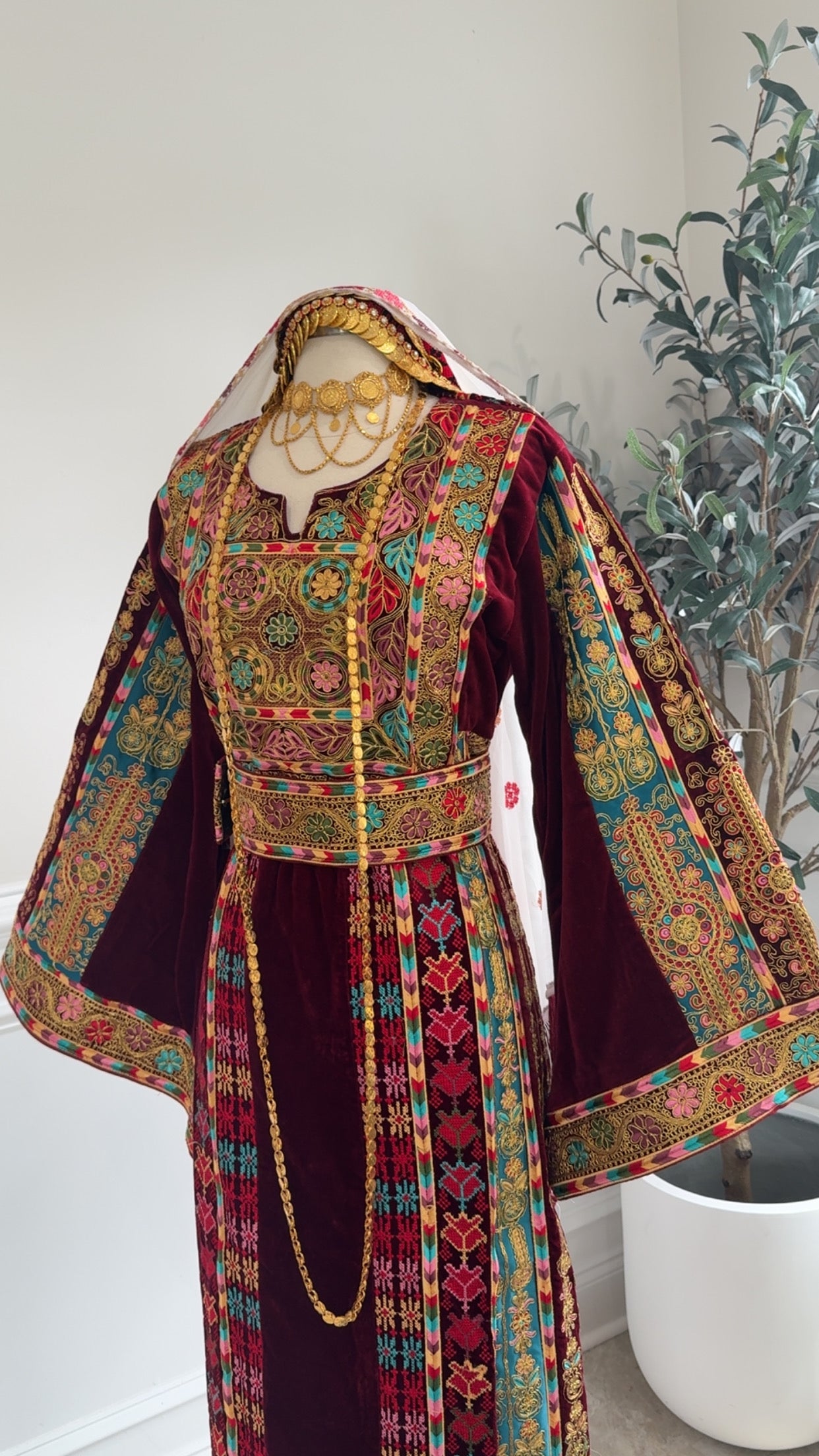 New Maroon velvet Malika Thobe