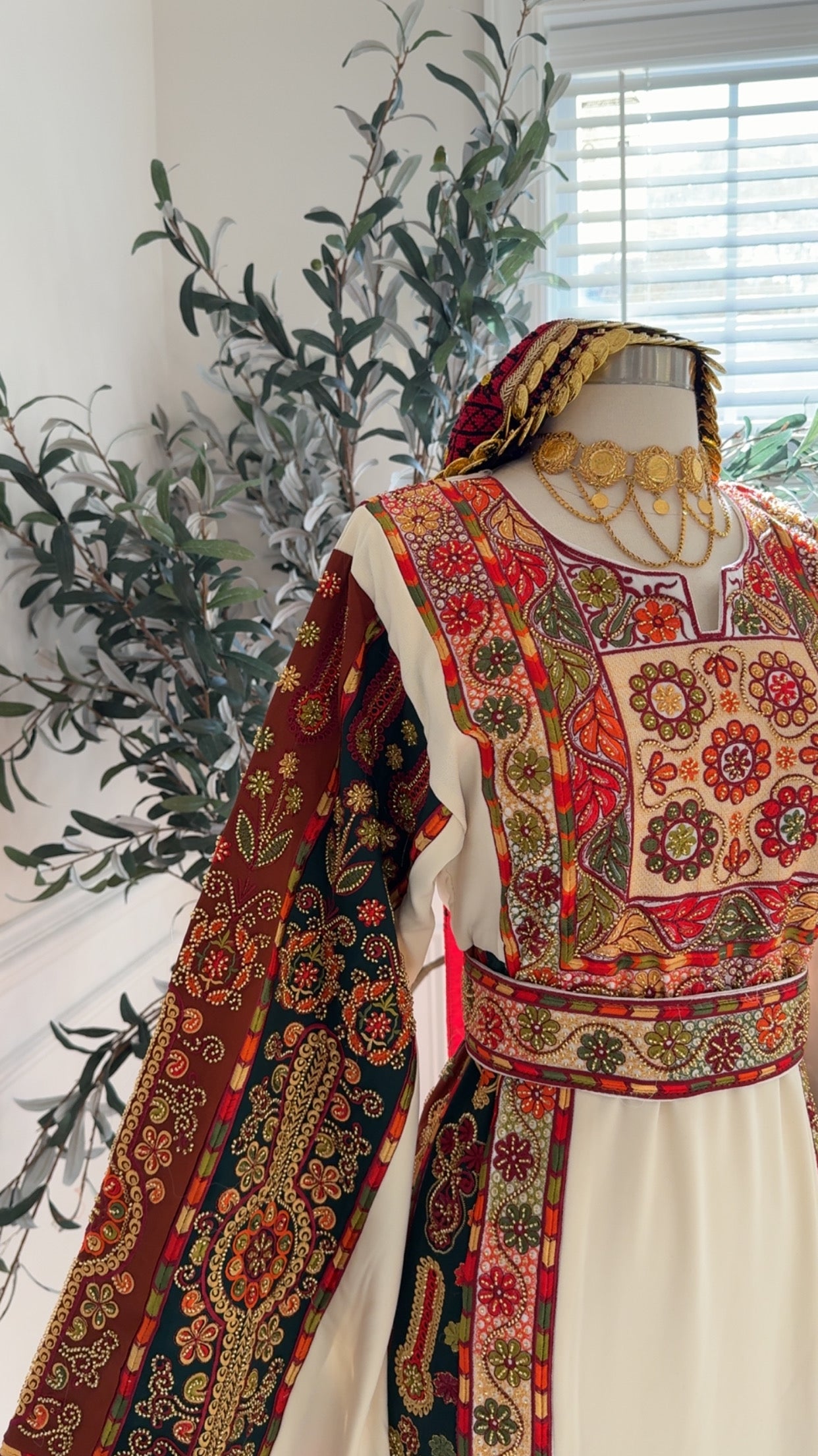 New Beige Kharaz Malika Thobe