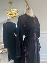 Load image into Gallery viewer, New Purple Embroidered Abaya
