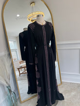 Load image into Gallery viewer, New light Purple Embroidered Abaya
