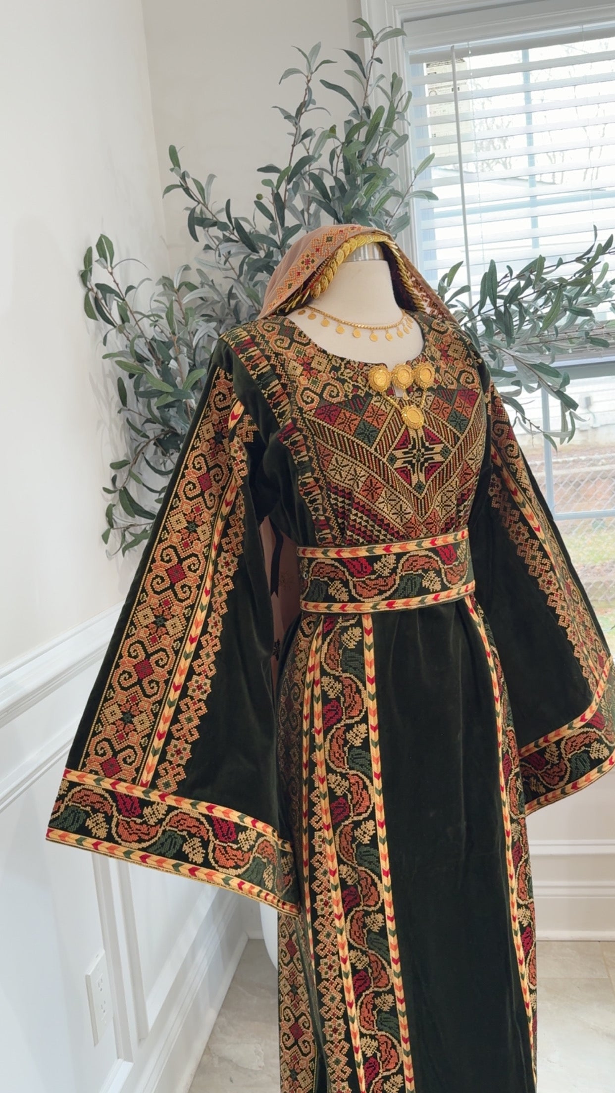 New Thobe Al Shalabi