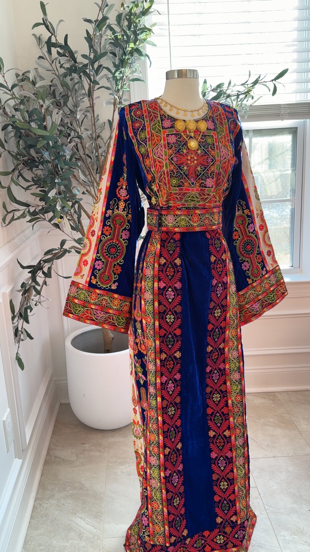 New Royal Blue Malika Velvet Thobe Sale