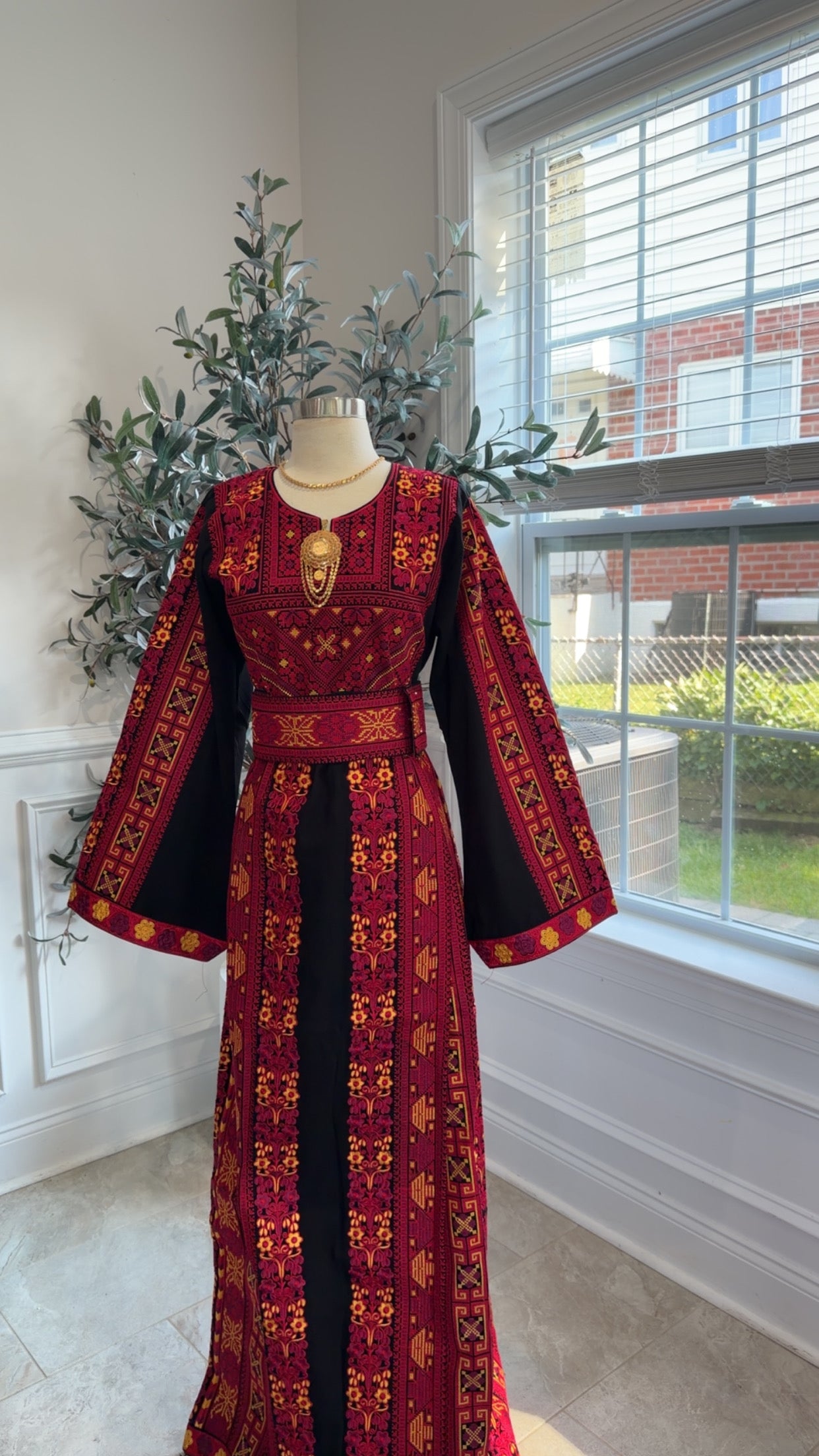 New Red Embroidered Thobe
