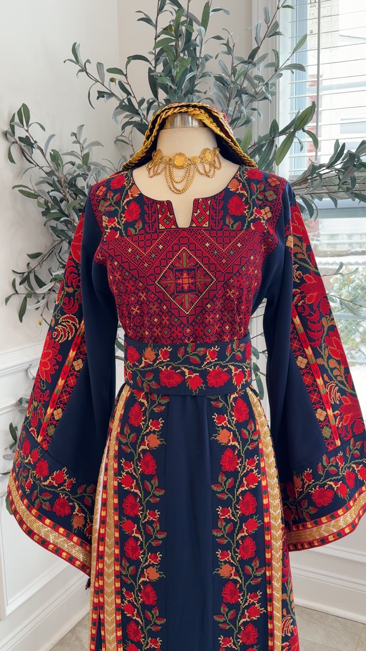 New Navy Floral Sabayel Thobe