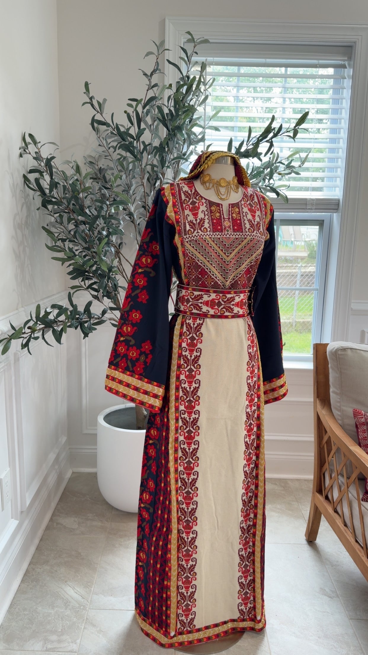 New Navy Blue Floral Atameen Thobe